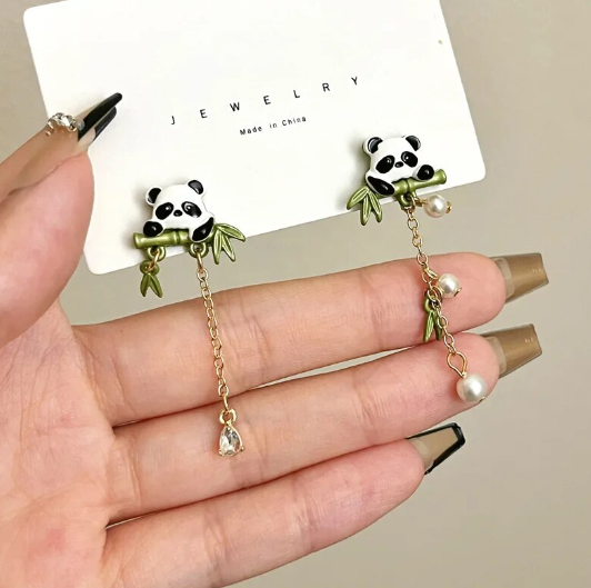 Aretes Panda