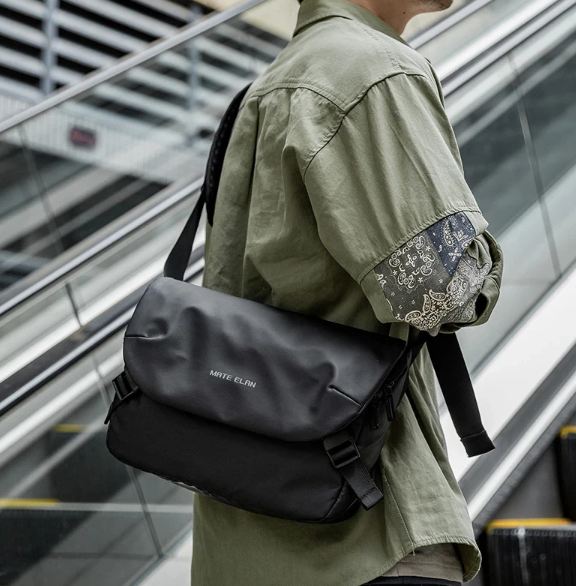 Bolso de Pecho / IMPERMEABLE