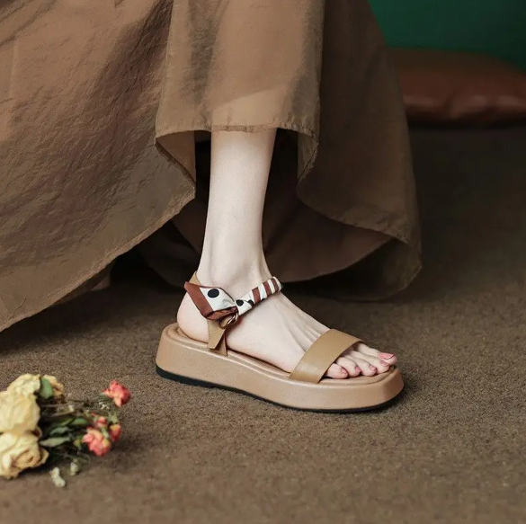 Sandalias / Colores disponibles