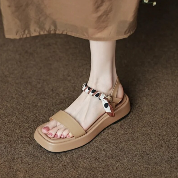 Sandalias / Colores disponibles