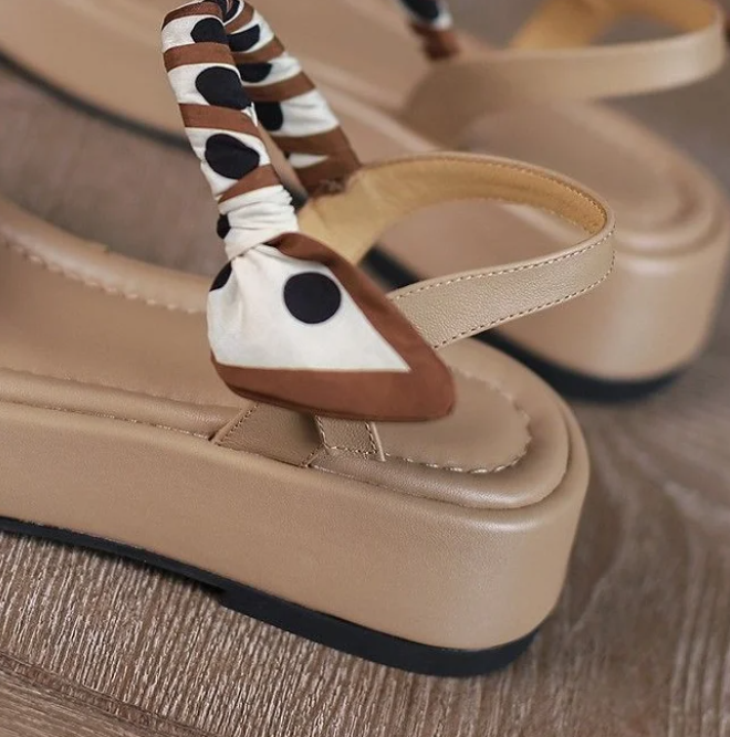 Sandalias / Colores disponibles